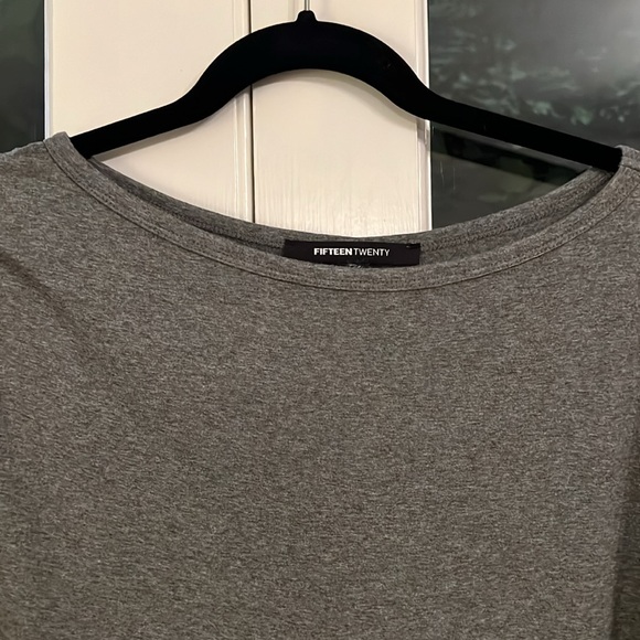 Fifteen Twenty large top - Picture 3 of 3